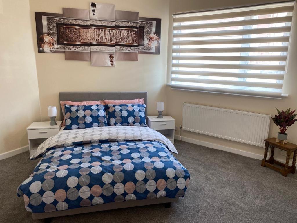 Excellent And Amazing Apartment With Private Parking Gillingham  Exteriör bild